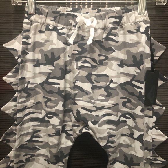 The Mini Classy All Camo Everything Dino Pants Size 8 - Picture 11 of 16